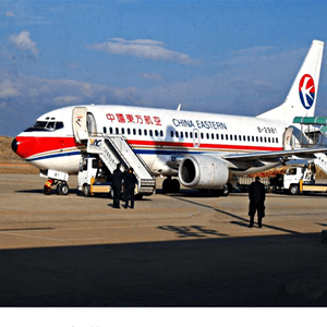 首都航空托运航空快运业稳步发展的原因是什么？